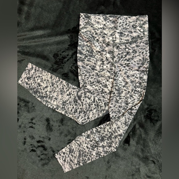 Lululemon NWOT Base Pace High-Rise Tight sz 4 Estuary Grey Multi - Picture 5 of 11